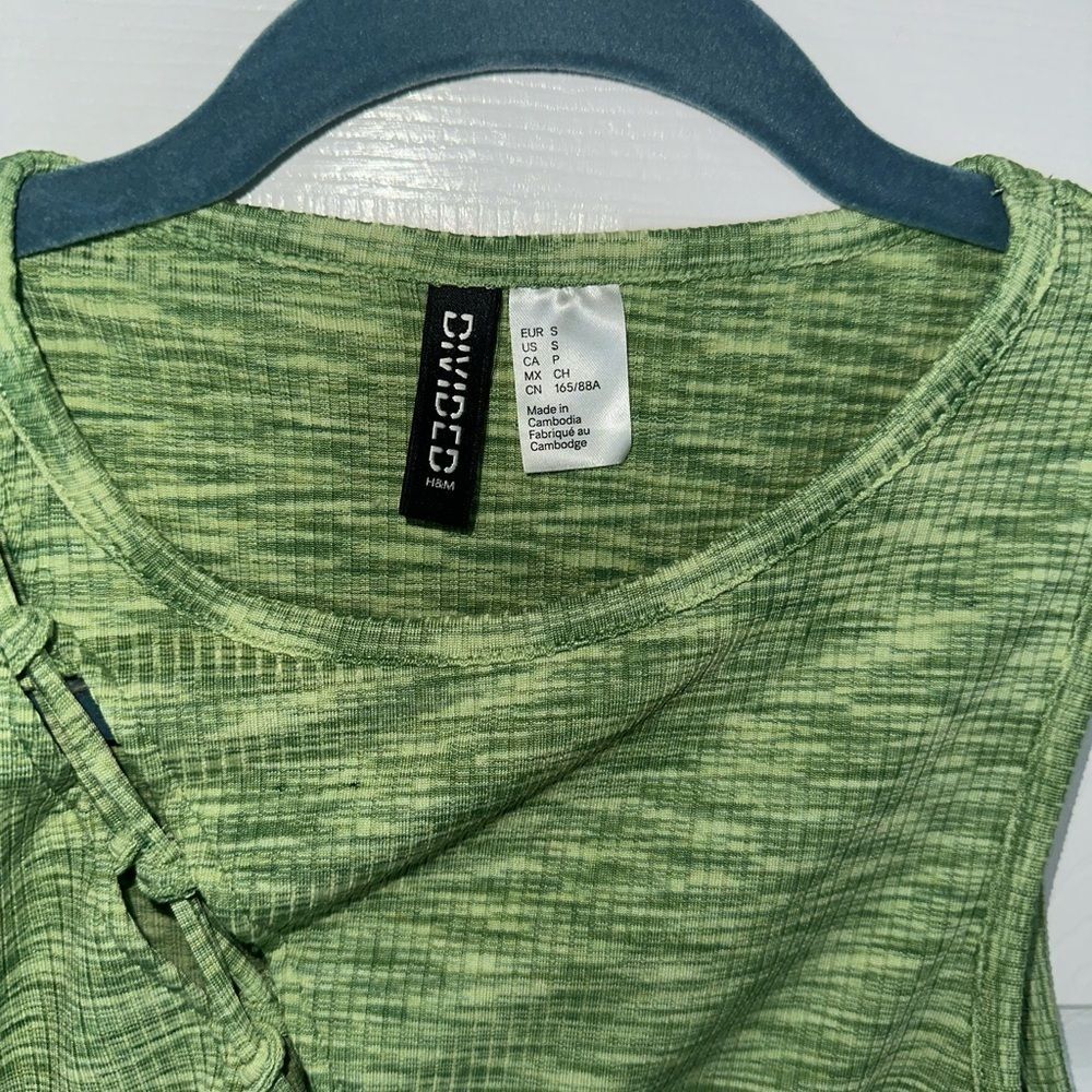 Green lace Up - Picture 3 of 4